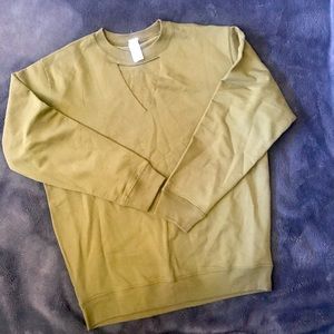 NWOTS‼️ Green causal sweat-shirt